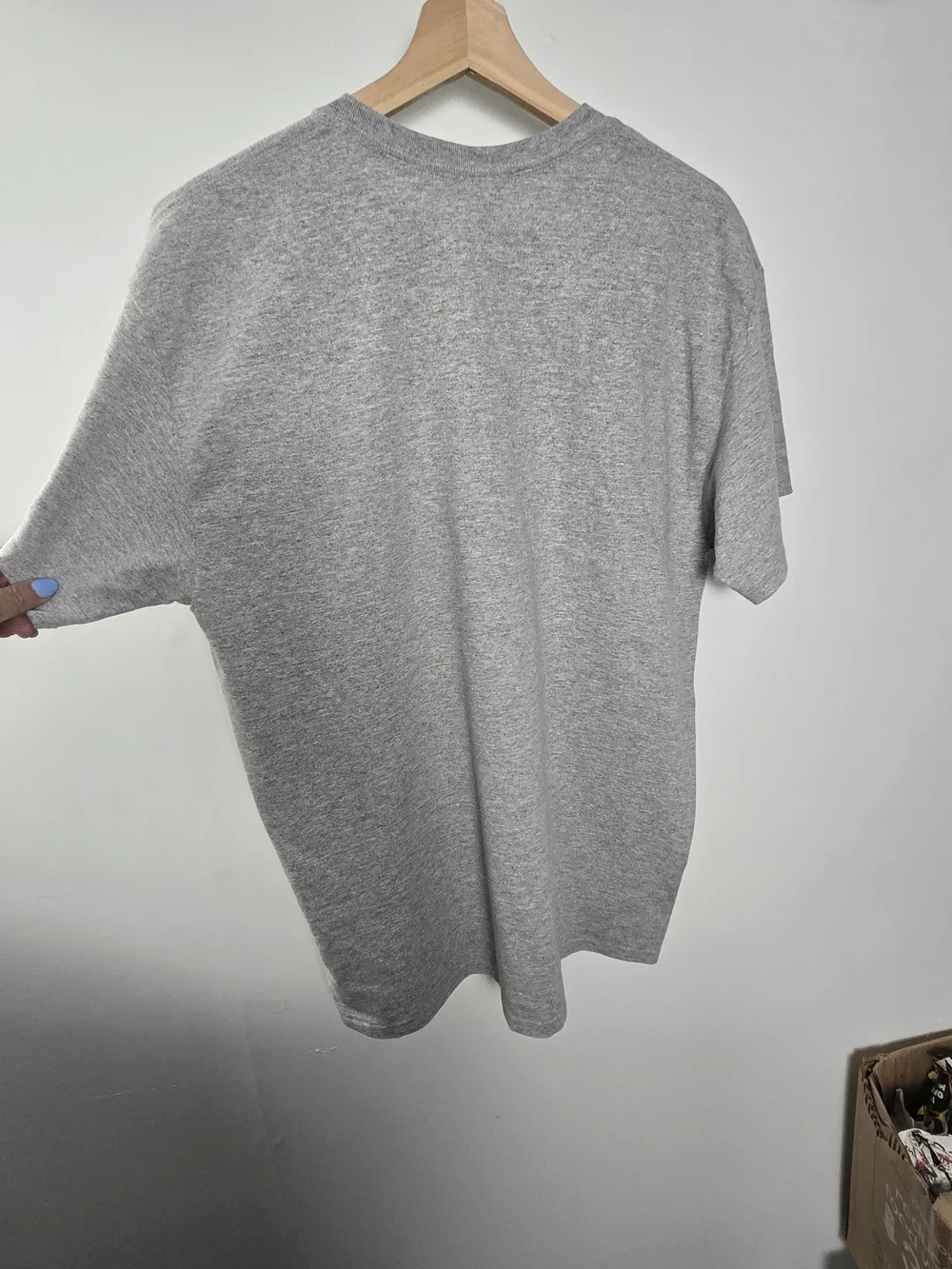 Gildan Gray Short Sleeve Tee with Purple Heart 'Hockey Mom' Graphic - Picture 5 of 7